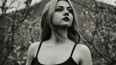 Castlecore in Practice – How to Bring Medieval Romance into Your Everyday Wardrobe